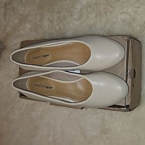 Comfortview Nude Pumps NIB - BOGO eligible